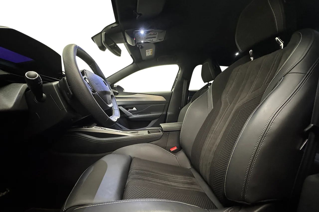 Peugeot 408 1.2 PureTech Massage 360° Cockpit Delläder MOMS 131hk – bild 12 av 39