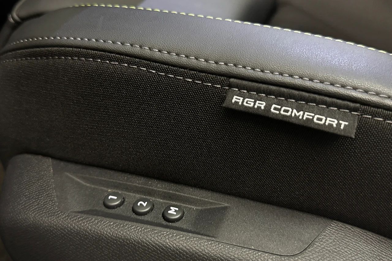 Peugeot 408 1.2 PureTech Massage 360° Cockpit Delläder MOMS 131hk – bild 14 av 39