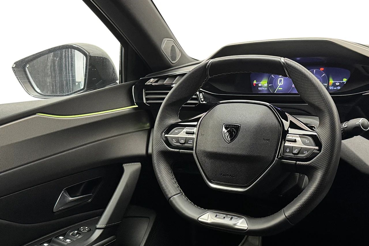 Peugeot 408 1.2 PureTech Massage 360° Cockpit Delläder MOMS 131hk – bild 17 av 39