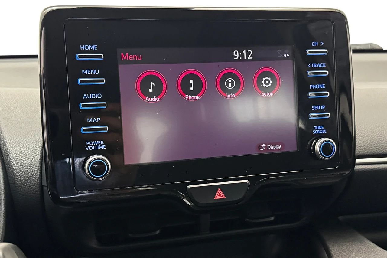 Toyota Yaris Hybrid Kamera PDC AdaptivFH Skyltigenkänning MOMS 116hk – bild 17 av 23