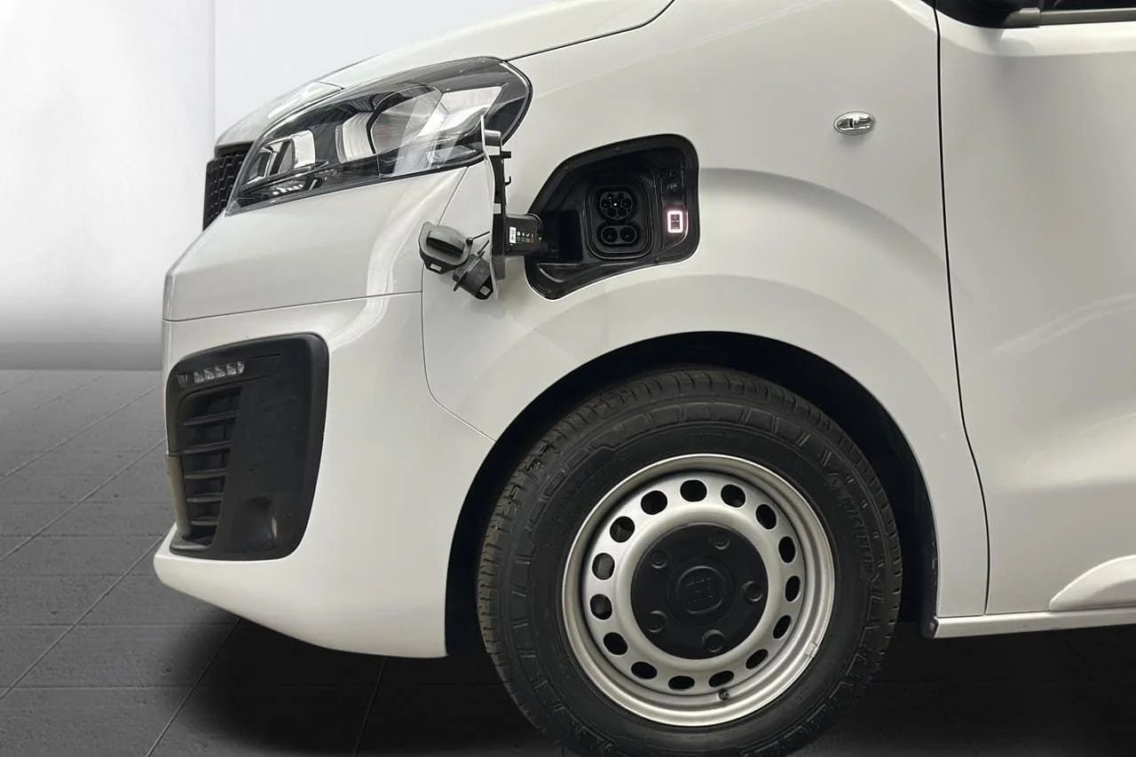 Fiat E-Scudo L2 75 kWh Navi CarPlay 3-sits 136hk – bild 9 av 22
