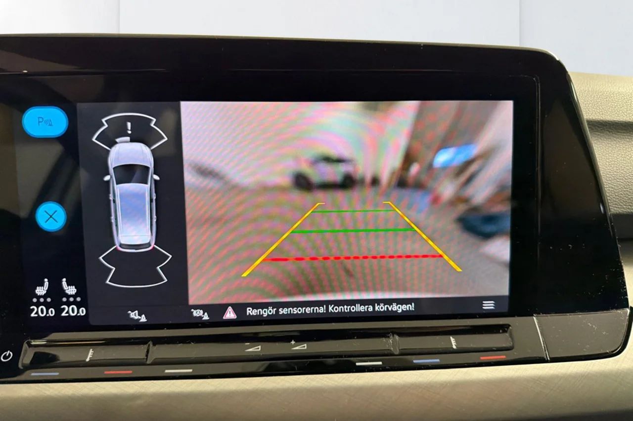 Volkswagen Golf SC 2.0 TDI Cockpit Kamera P-Sens CarPlay MOMS 116hk – bild 8 av 9