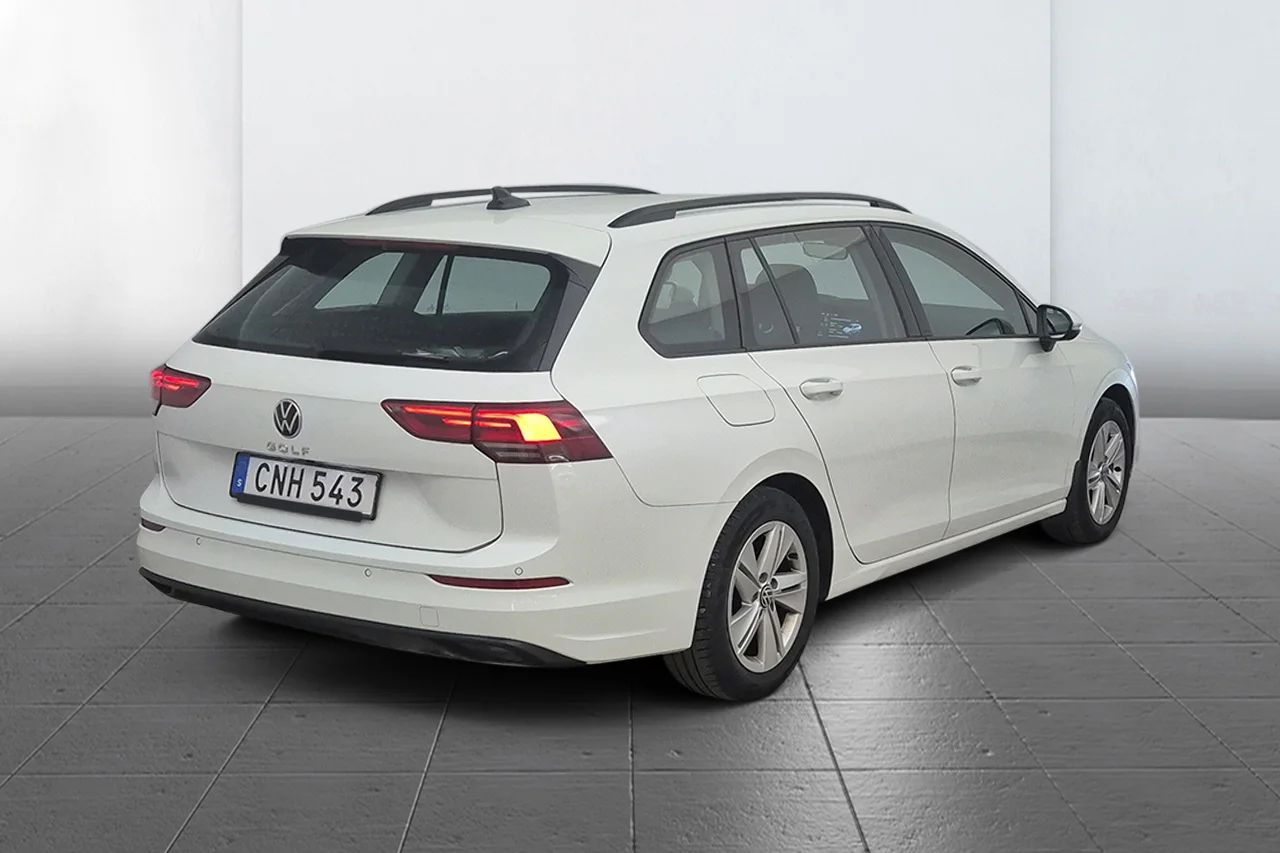 Volkswagen Golf SC 2.0 TDI Cockpit Kamera P-Sens CarPlay MOMS 116hk – bild 3 av 9