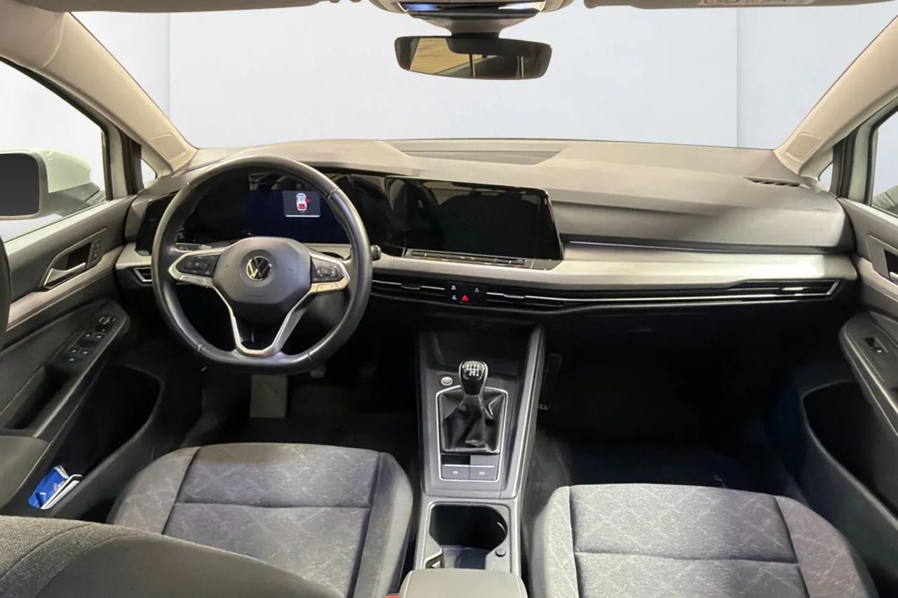 Volkswagen Golf SC 2.0 TDI Cockpit Kamera P-Sens CarPlay MOMS 116hk – bild 7 av 9