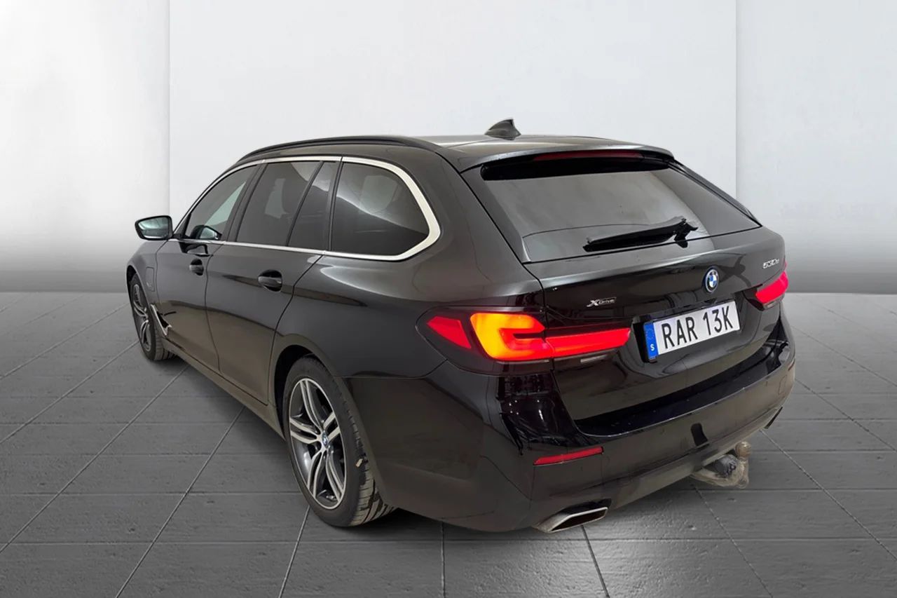 BMW 530e xDrive Touring Drag Live Cockpit Pro Navi Kamera 292hk – bild 5 av 10