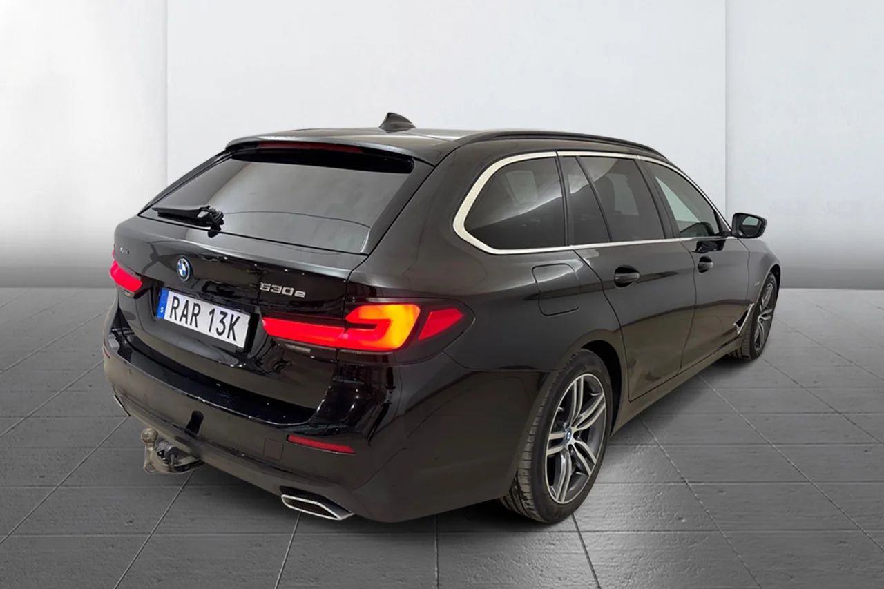 BMW 530e xDrive Touring Drag Live Cockpit Pro Navi Kamera 292hk – bild 4 av 10