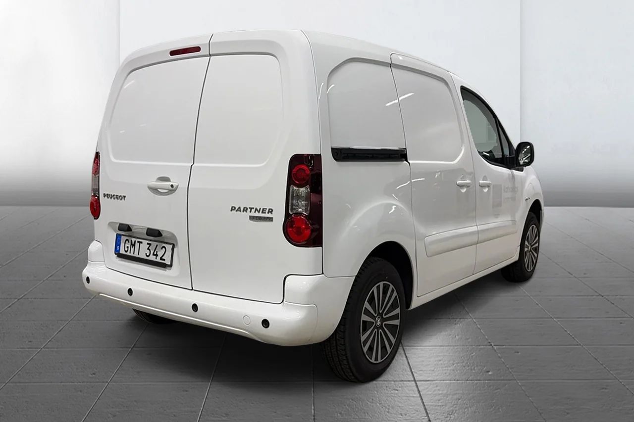 Peugeot Partner Electric 22.5 kWh 3-sits P-sens Pekskärm 67hk – bild 4 av 7