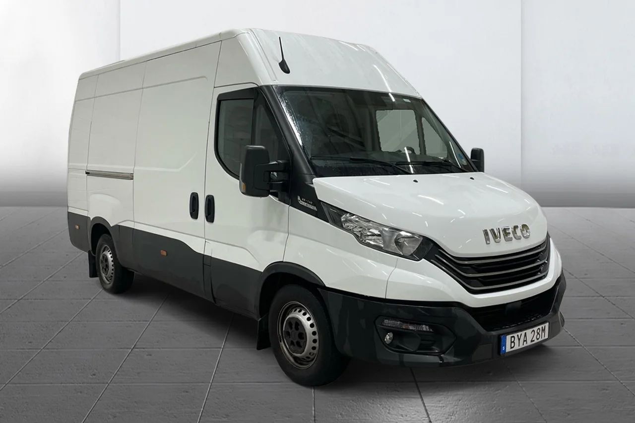Iveco Daily 35-140 Hi-Matic L3H2 Aut 3-sits City Farth MOMS – bild 3 av 9