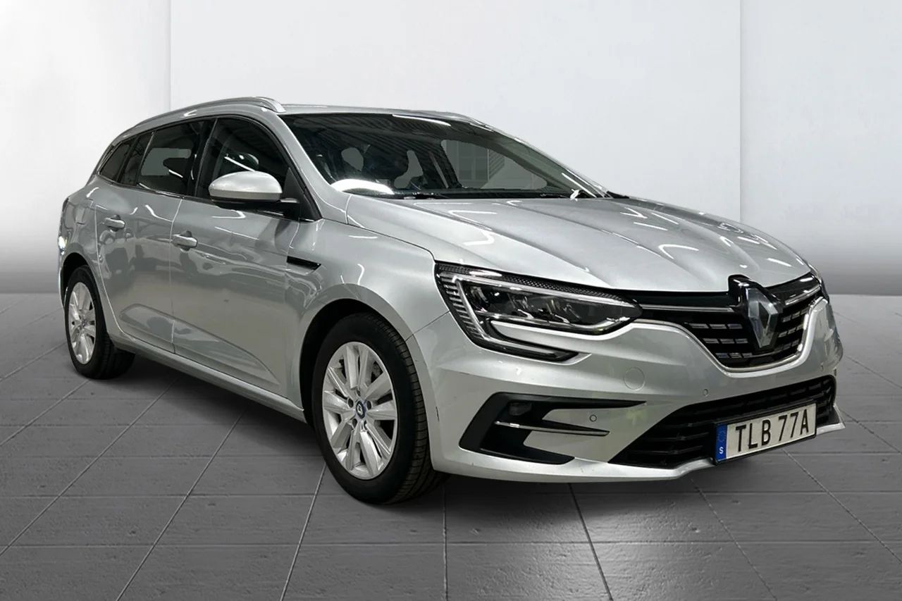 Renault Megane E-TECH Grandtour E-Tech Plug-in Navi LED MOMS 160hk – bild 3 av 8