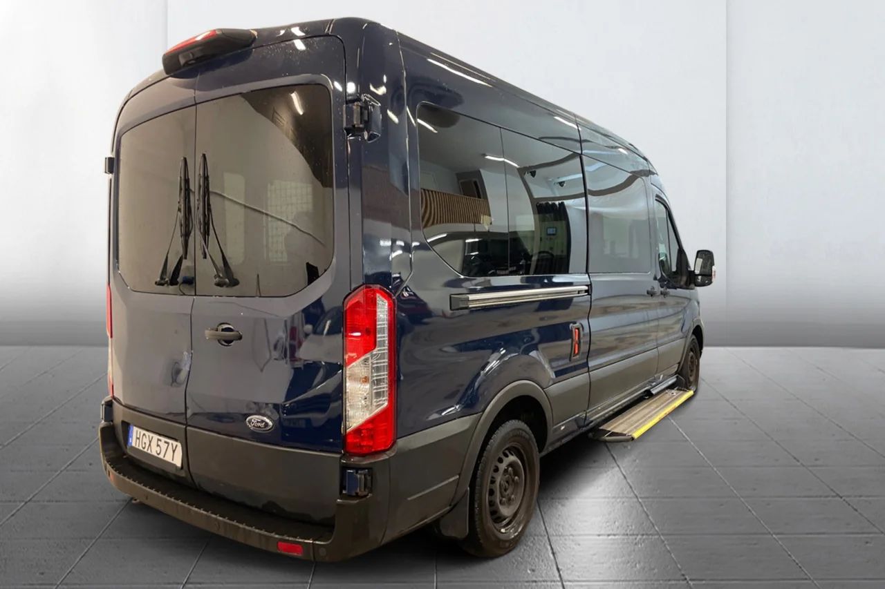 Ford Transit 350 Kombi 9-sits Automat Kamera Sync 4 MOMS 130hk – bild 4 av 8