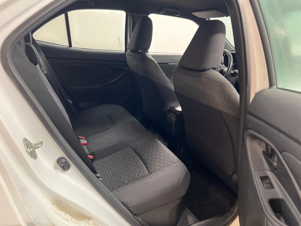 Toyota Yaris Cross Hybrid Active Plus Kamera Navi Kupévärm 116hk – bild 7 av 9