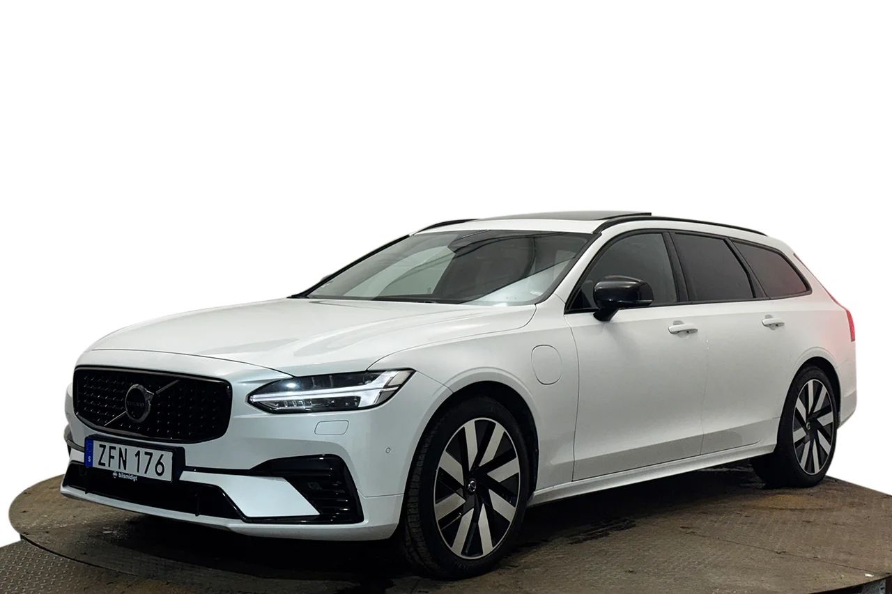 Volvo V90 T6 AWD Ultra Dark Drag Pano HUD 360° Skinn H/K 350hk