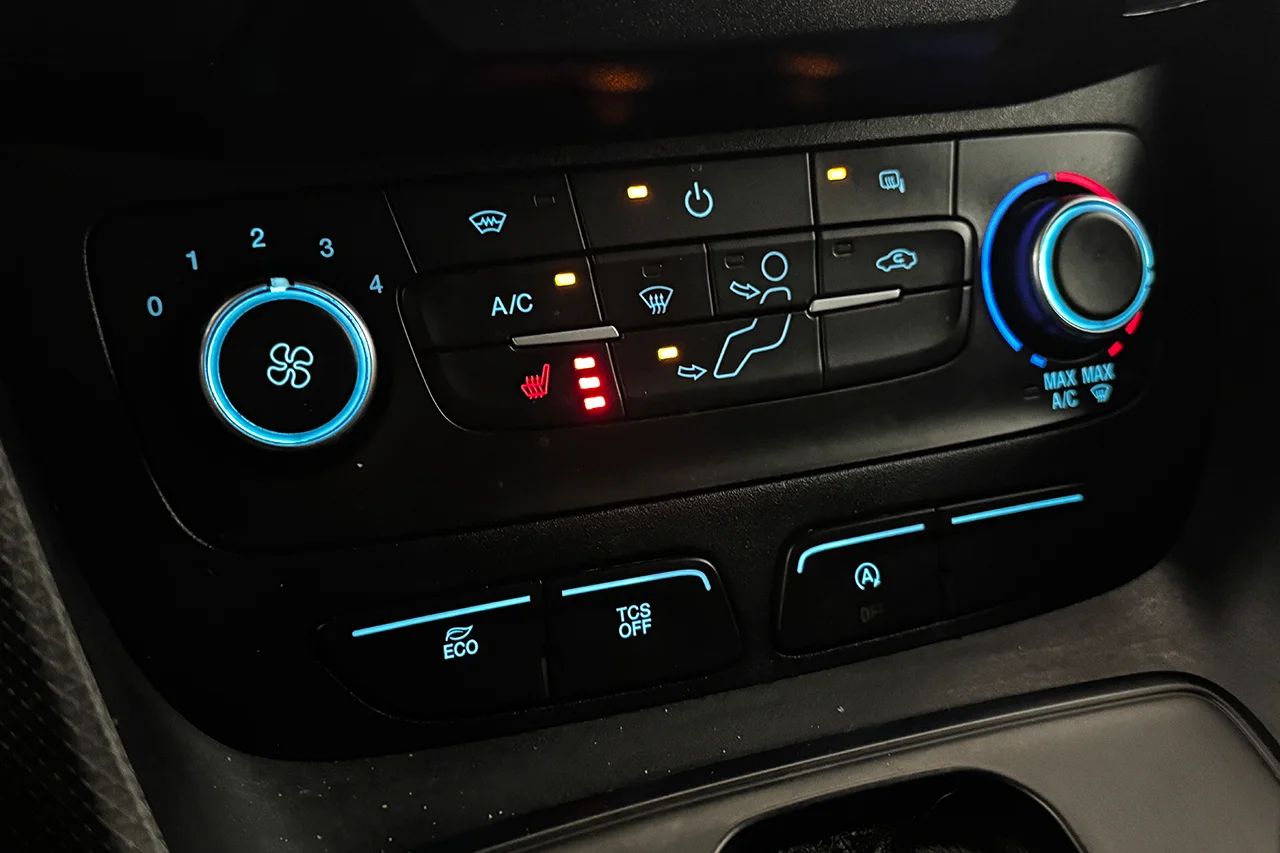 Ford Transit Connect L2 1.5 EcoBlue Automat Drag Kamera MOMS 100hk – bild 22 av 24