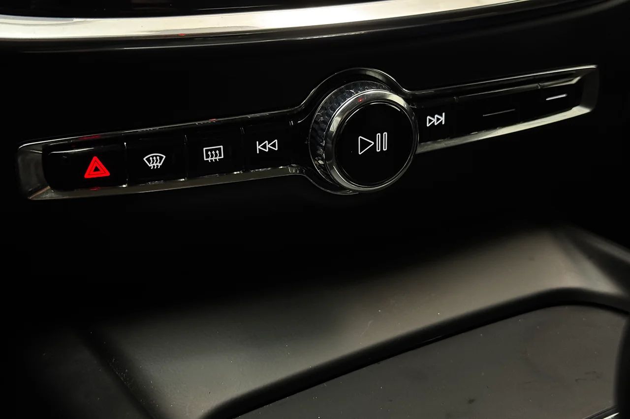 Volvo V60 Cross Country D4 AWD Värmare Pilot Assist VOC Navi 190hk – bild 28 av 35