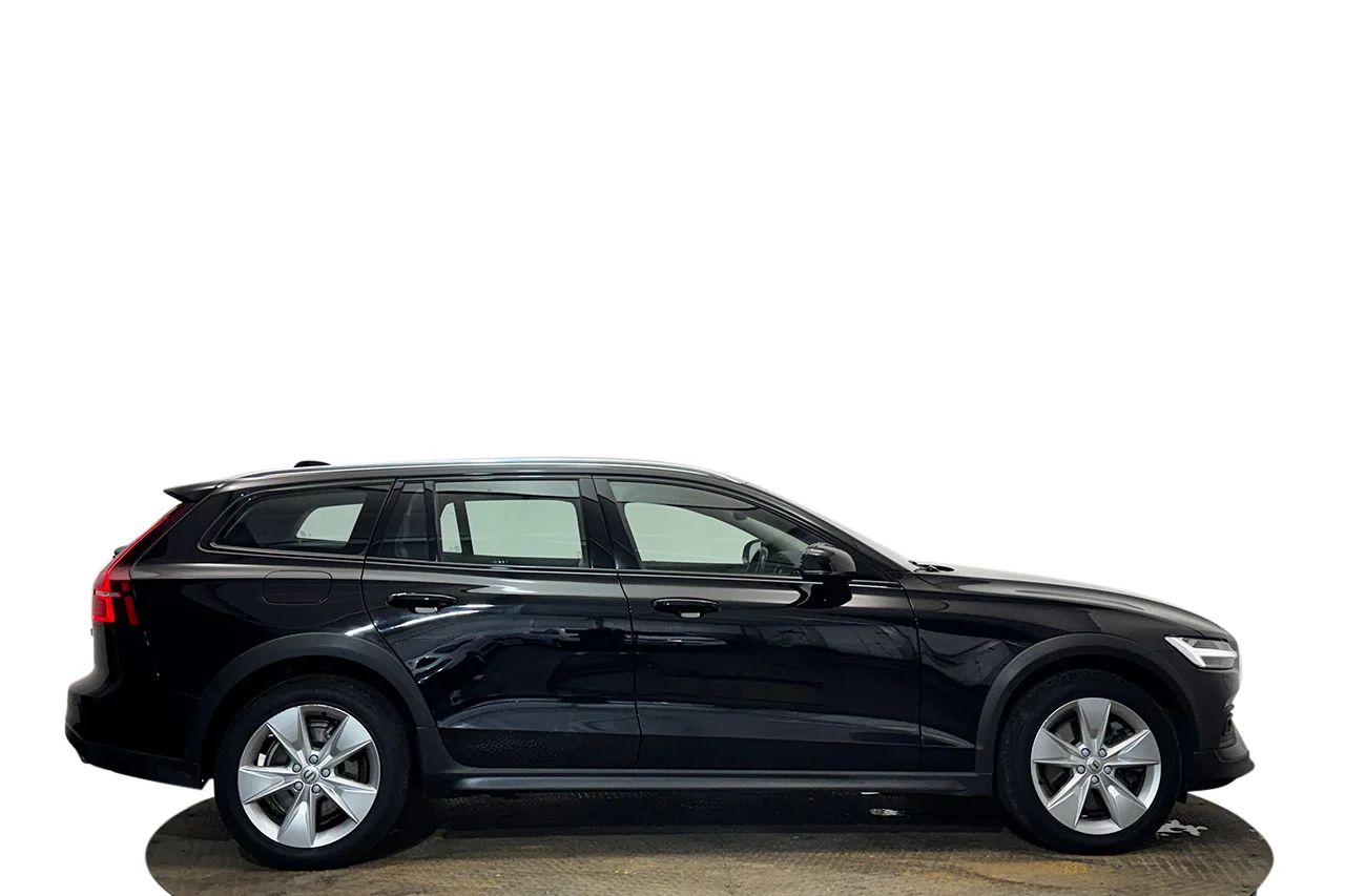 Volvo V60 Cross Country D4 AWD Värmare Pilot Assist VOC Navi 190hk – bild 4 av 35