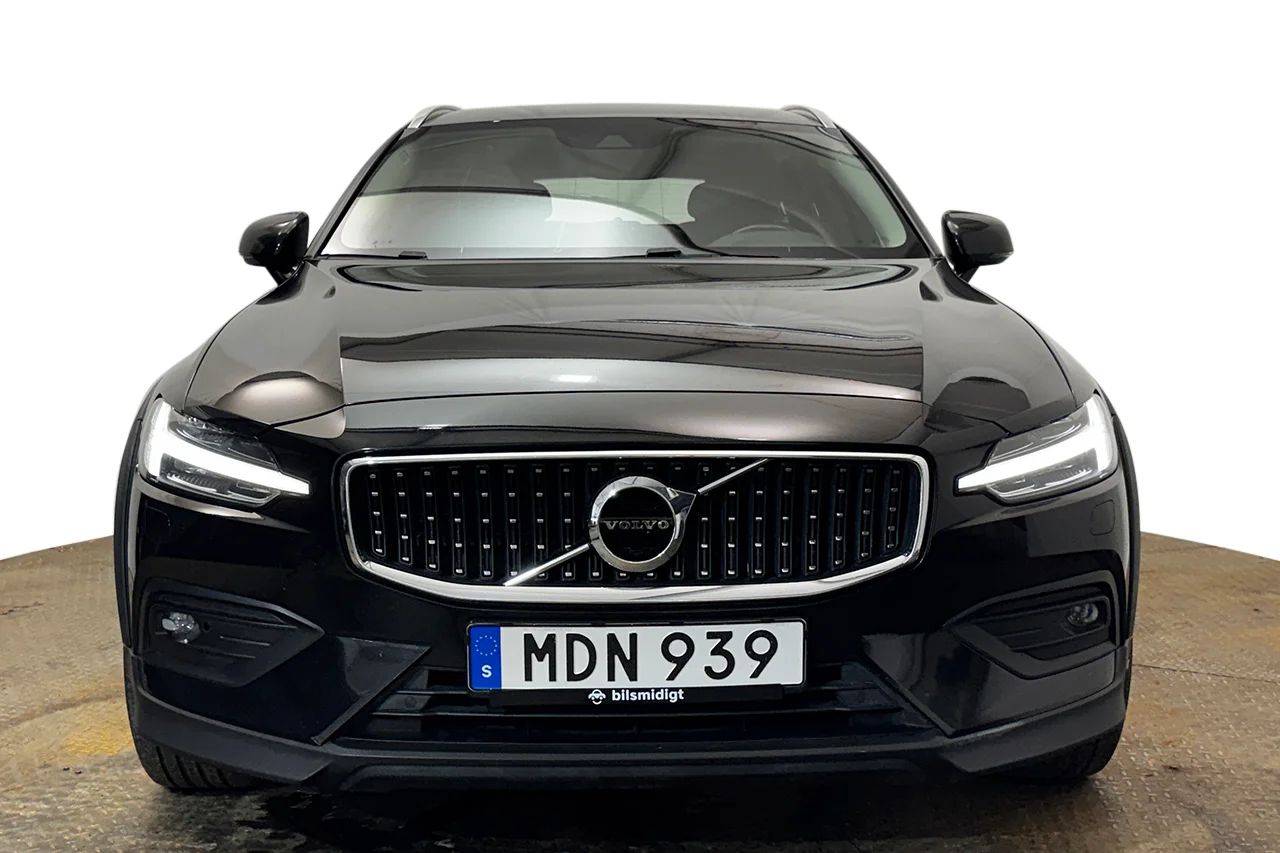 Volvo V60 Cross Country D4 AWD Värmare Pilot Assist VOC Navi 190hk – bild 2 av 35