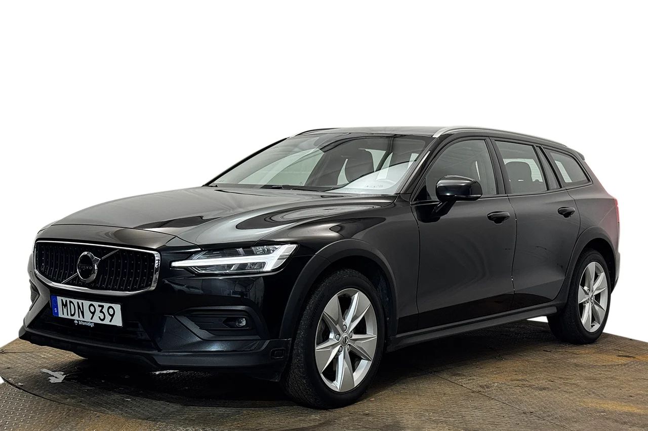 Volvo V60 Cross Country D4 AWD Värmare Pilot Assist VOC Navi 190hk – bild 1 av 35