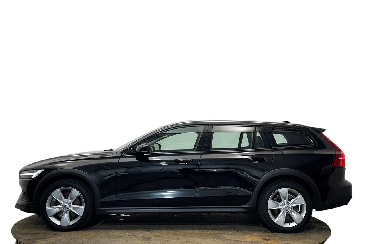 Volvo V60 Cross Country D4 AWD Värmare Pilot Assist VOC Navi 190hk – bild 9 av 35
