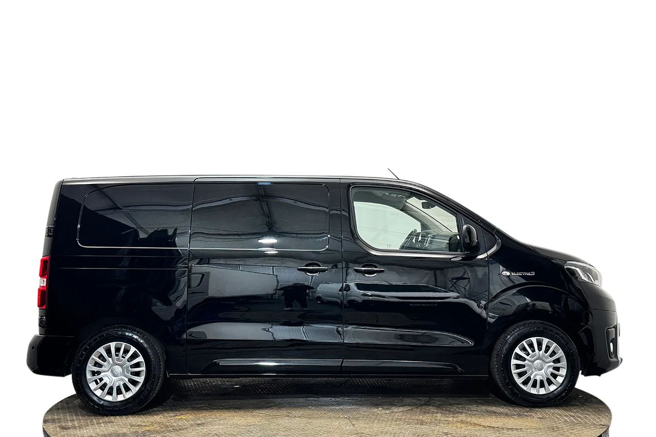 Toyota Proace Electric 75 kWh Navi Head-up Skjutdörrar MOMS 136hk – bild 4 av 26