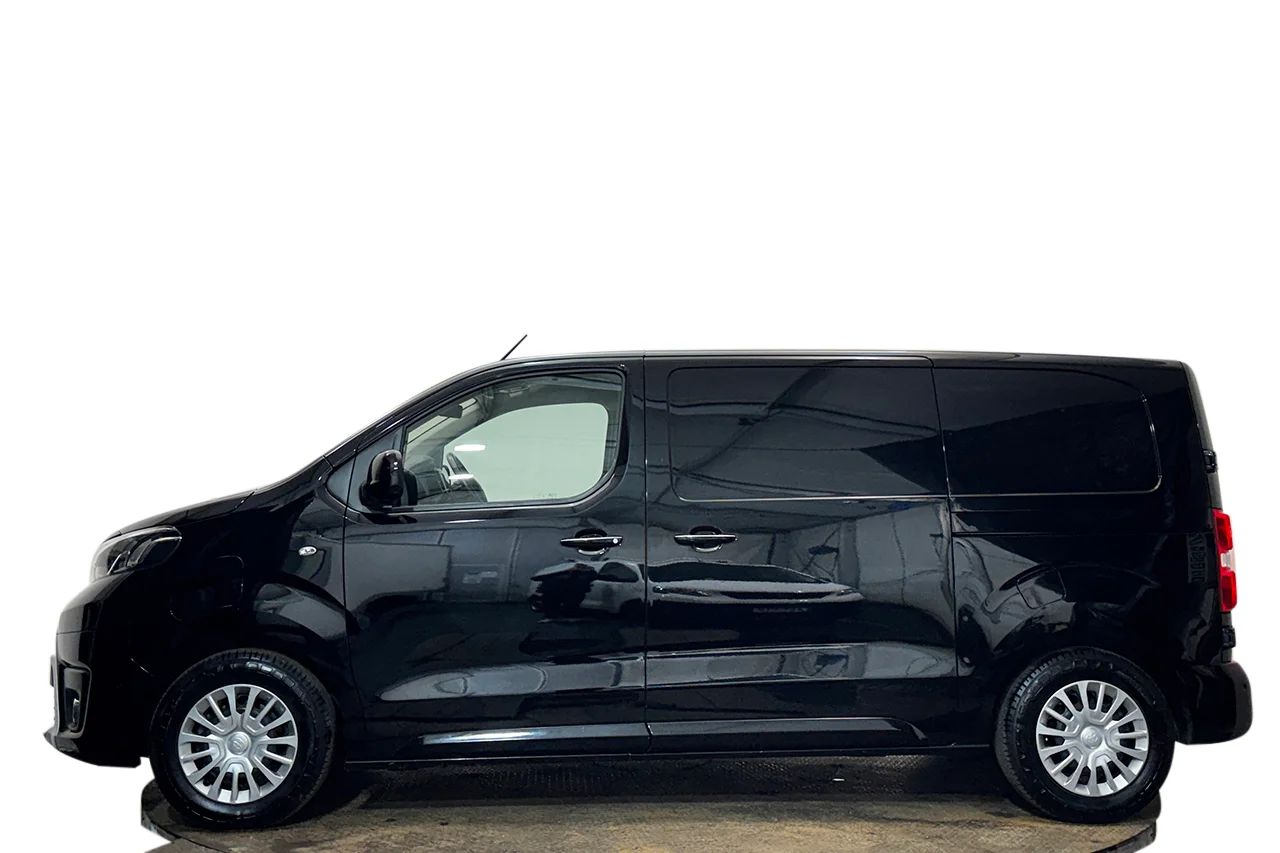 Toyota Proace Electric 75 kWh Navi Head-up Skjutdörrar MOMS 136hk – bild 9 av 26