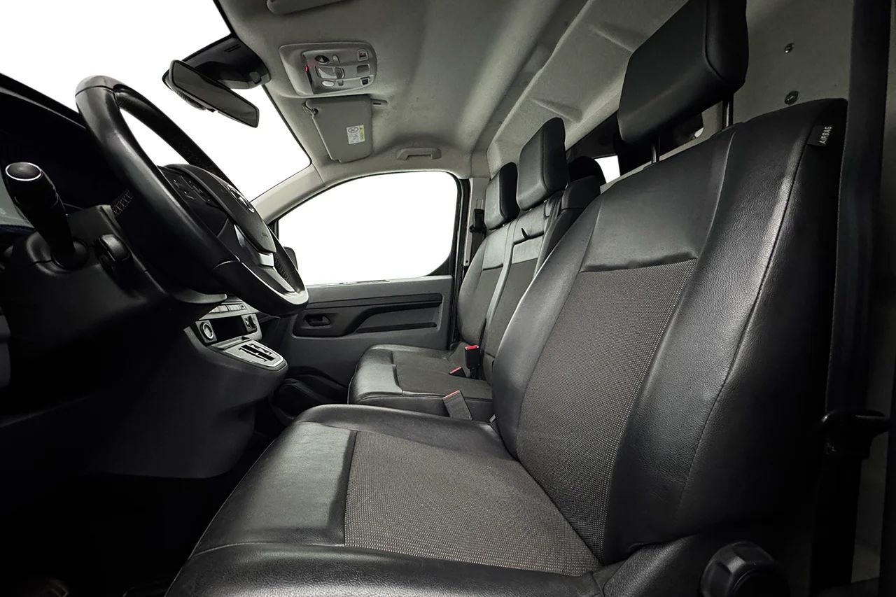 Toyota Proace Electric 75 kWh Navi Head-up Skjutdörrar MOMS 136hk – bild 14 av 26