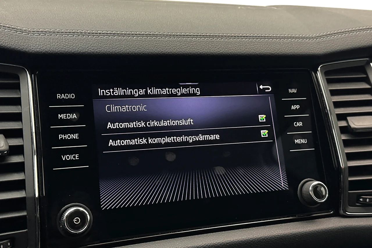 Skoda Kodiaq 2.0 TDI 4x4 Aut Drag Kamera Värmare 200hk – bild 28 av 36