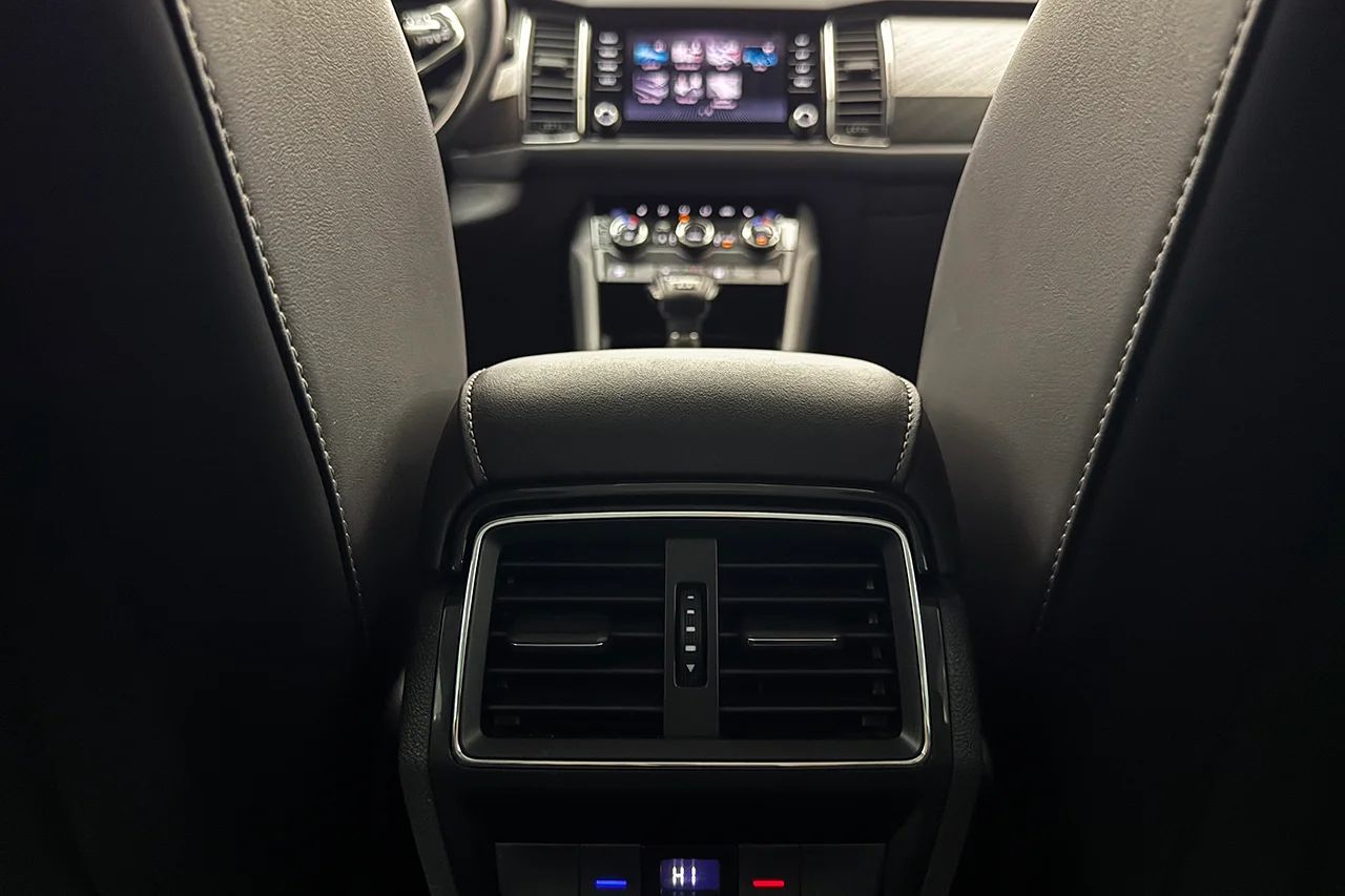 Skoda Kodiaq 2.0 TDI 4x4 Aut Drag Kamera Värmare 200hk – bild 15 av 36