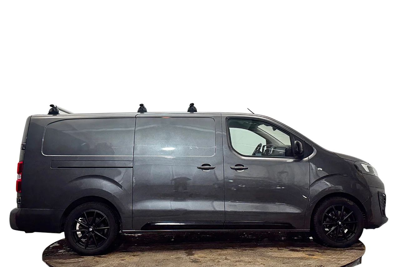 Opel Vivaro-e L3 Drag 2xSidodörr 3-sits Takräcke Kamera Navi CarPlay MOMS 136hk – bild 4 av 28