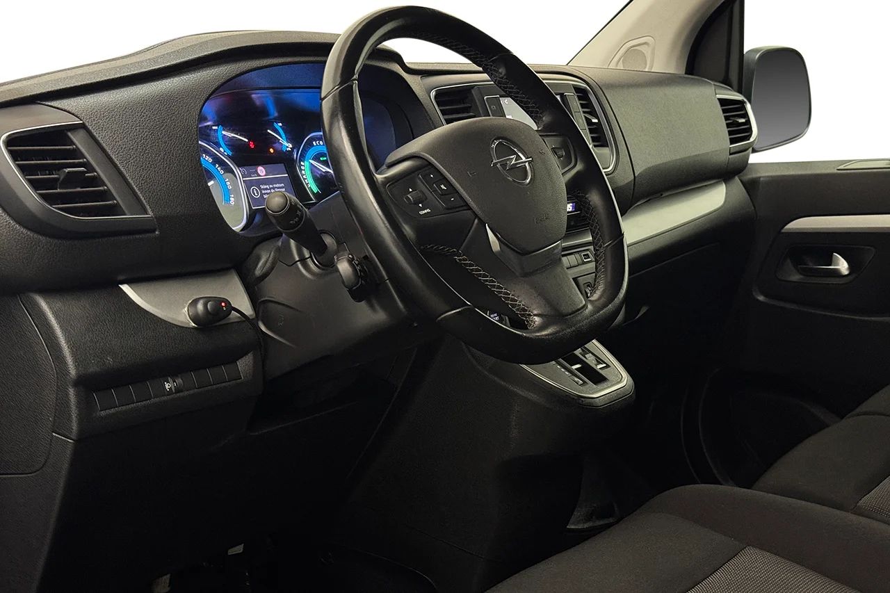 Opel Vivaro-e L3 Drag 2xSidodörr 3-sits Takräcke Kamera Navi CarPlay MOMS 136hk – bild 15 av 28
