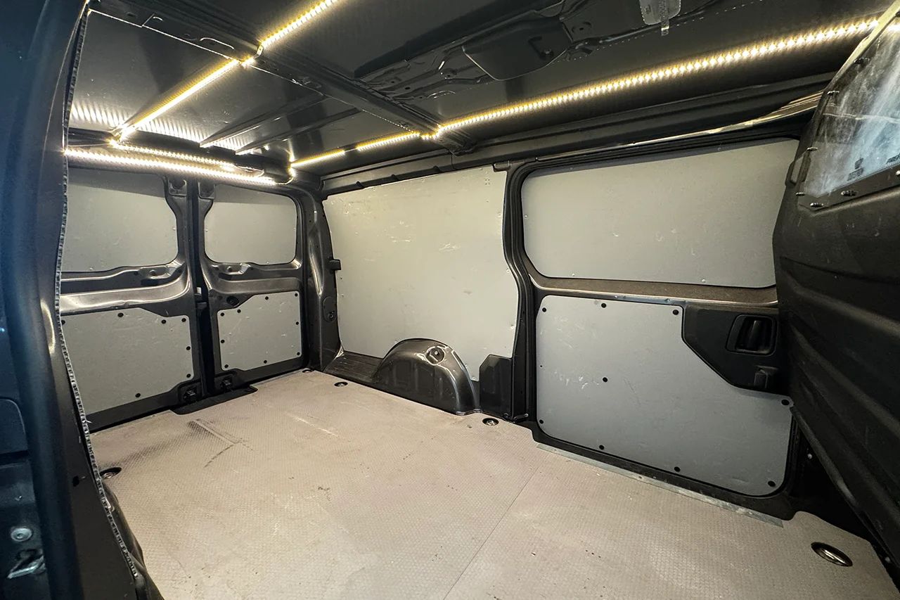 Opel Vivaro-e L3 Drag 2xSidodörr 3-sits Takräcke Kamera Navi CarPlay MOMS 136hk – bild 11 av 28