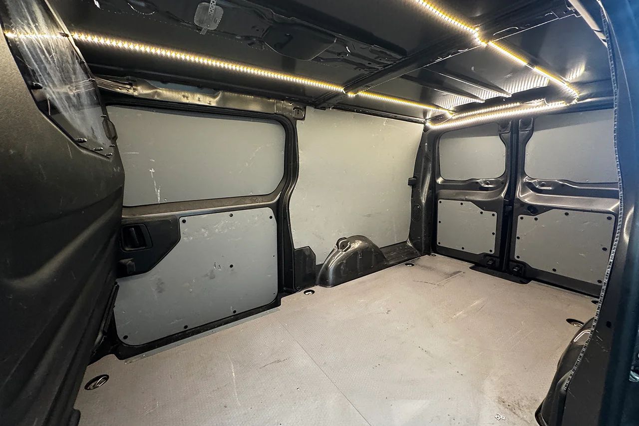 Opel Vivaro-e L3 Drag 2xSidodörr 3-sits Takräcke Kamera Navi CarPlay MOMS 136hk – bild 12 av 28
