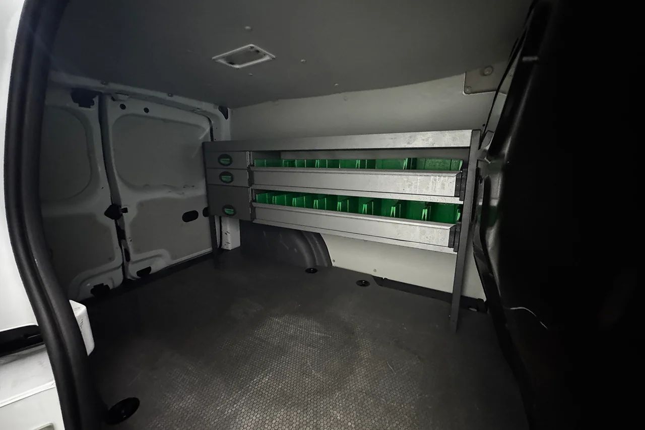 Renault Kangoo Z.E. Maxi 33 kWh Hyllinredning Skjutdörrar MOMS 60hk – bild 12 av 23