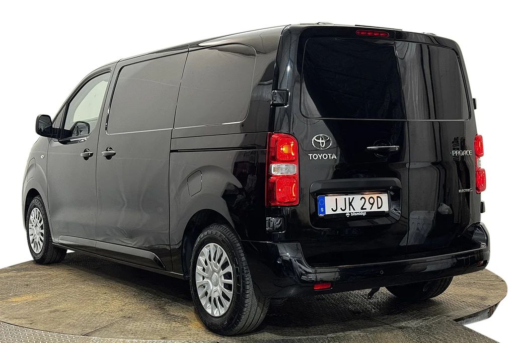 Toyota Proace Electric 75 kWh Navi Head-up Skjutdörrar MOMS 136hk – bild 8 av 26