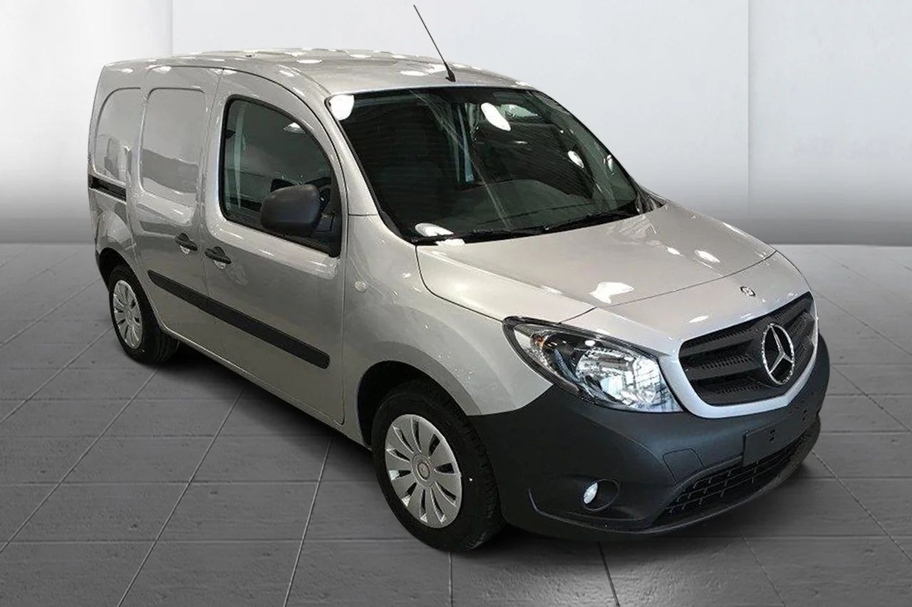 Mercedes-Benz Citan 111 CDI Skåp L2 Mellanvägg Metallic 110hk – bild 4 av 8