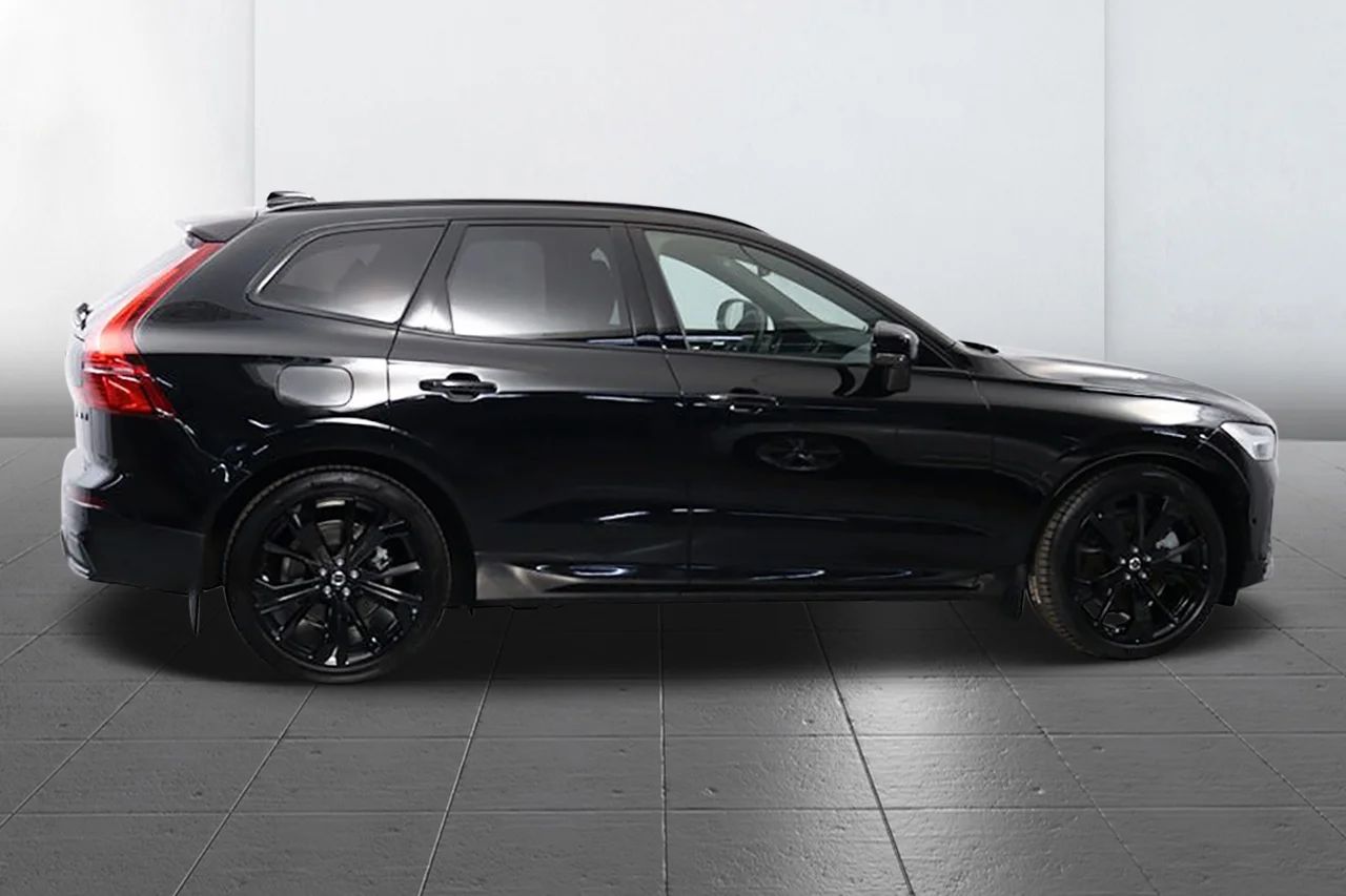Volvo XC60 T8 AWD Ultra Black Edition Drag HUD Pano MOMS 456hk – bild 3 av 24