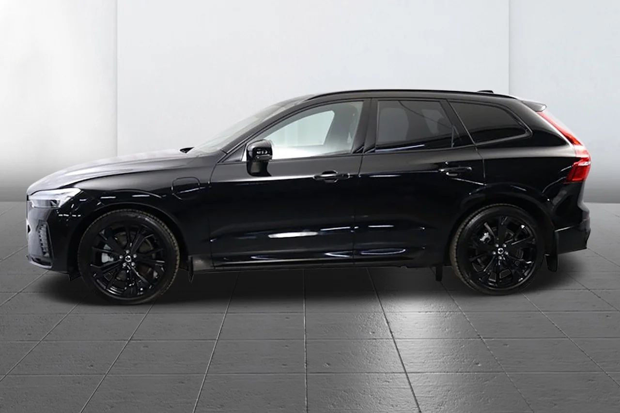 Volvo XC60 T8 AWD Ultra Black Edition Drag HUD Pano MOMS 456hk – bild 5 av 24