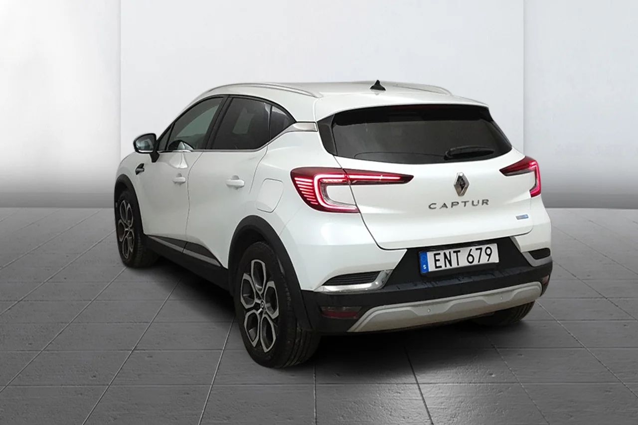 Renault Captur E-TECH Plug-in Hybrid Navi Kamera MOMS 160hk – bild 5 av 9