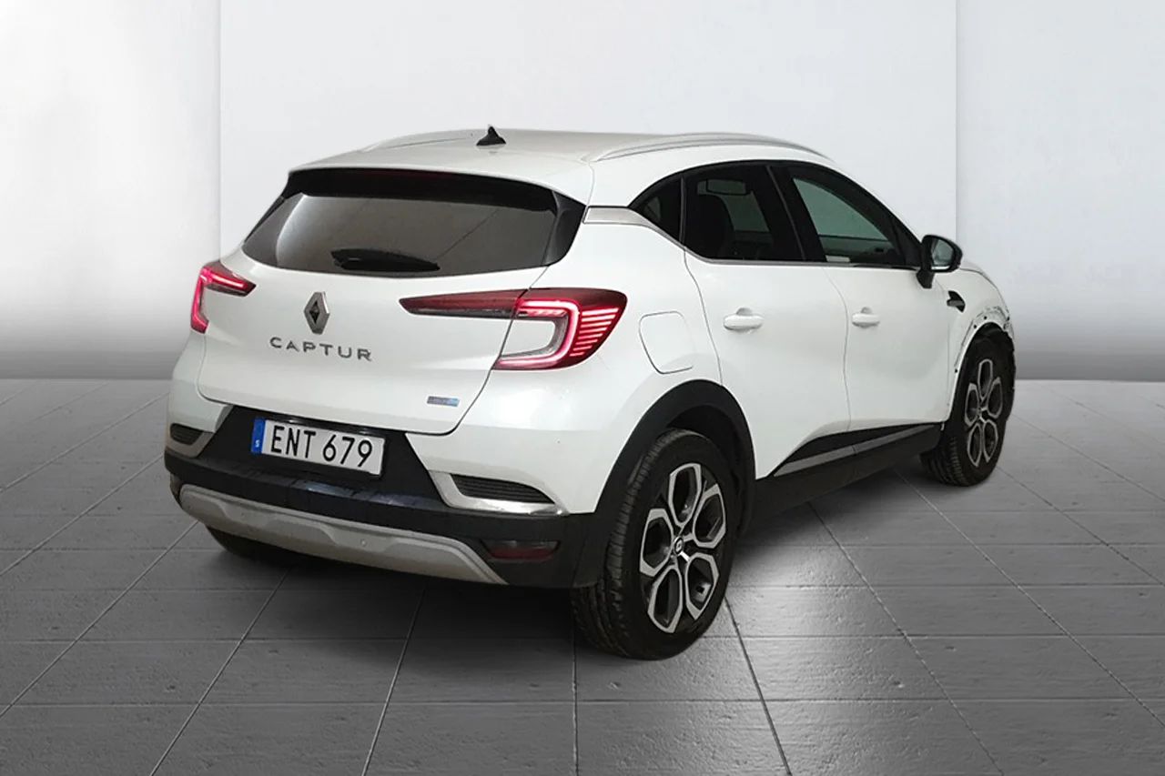Renault Captur E-TECH Plug-in Hybrid Navi Kamera MOMS 160hk – bild 4 av 9