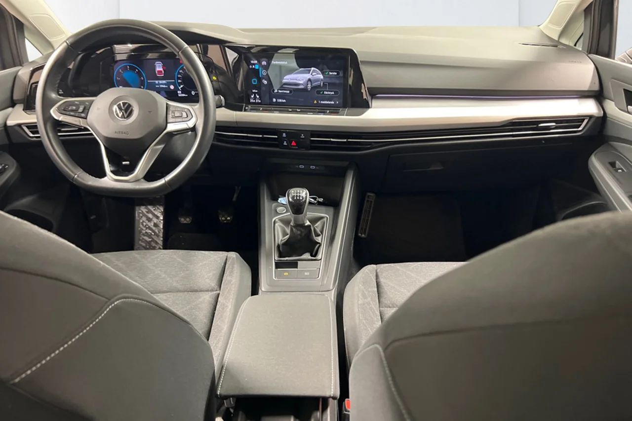 Volkswagen Golf Sportscombi 2.0 TDI Navi Kamera Rattvärme MOMS 116hk – bild 8 av 9