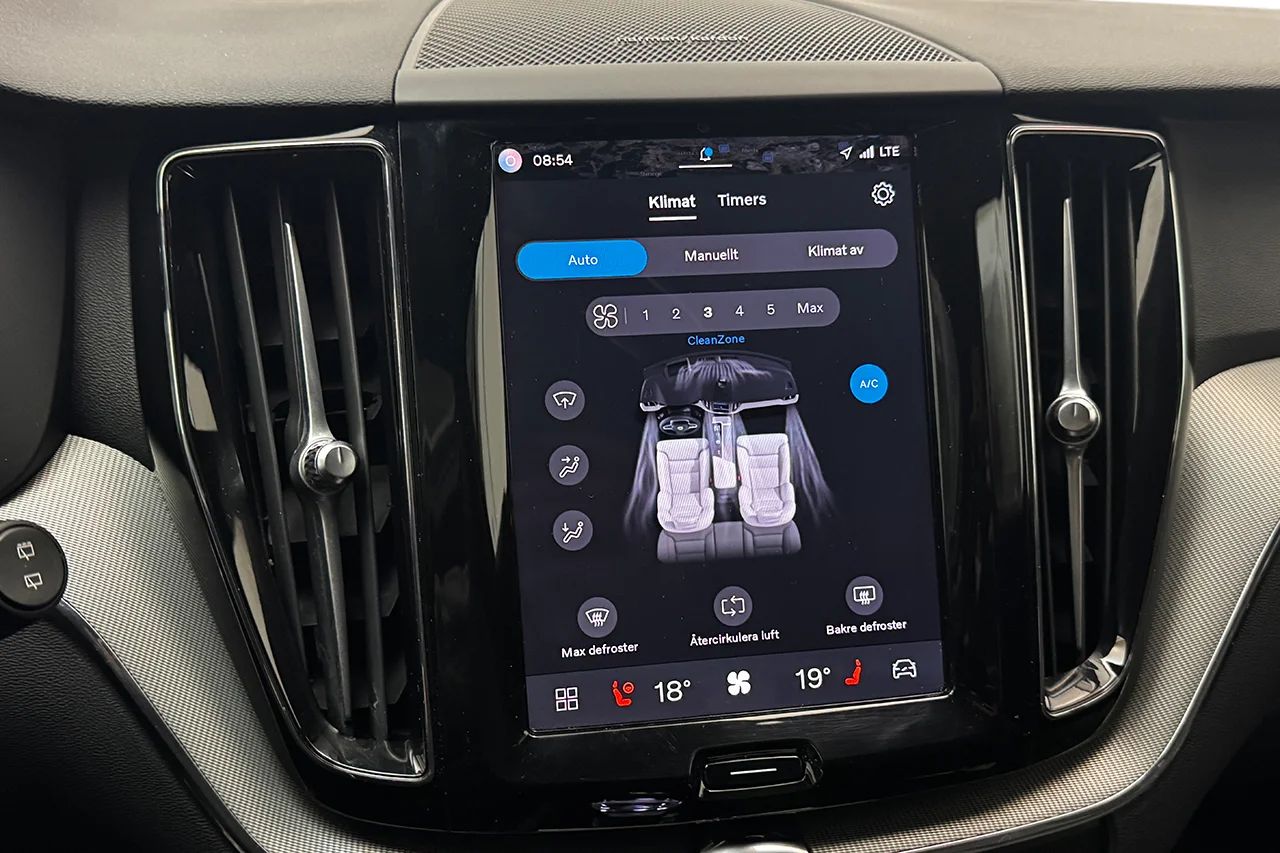 Volvo XC60 Recharge T6 AWD Plus Dark Drag Pano 360° P-Klimat MOMS 350hk – bild 29 av 40