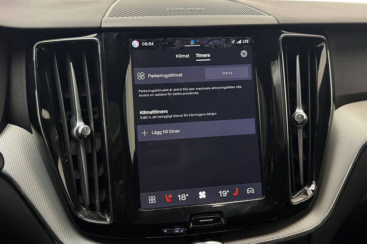 Volvo XC60 Recharge T6 AWD Plus Dark Drag Pano 360° P-Klimat MOMS 350hk – bild 30 av 40