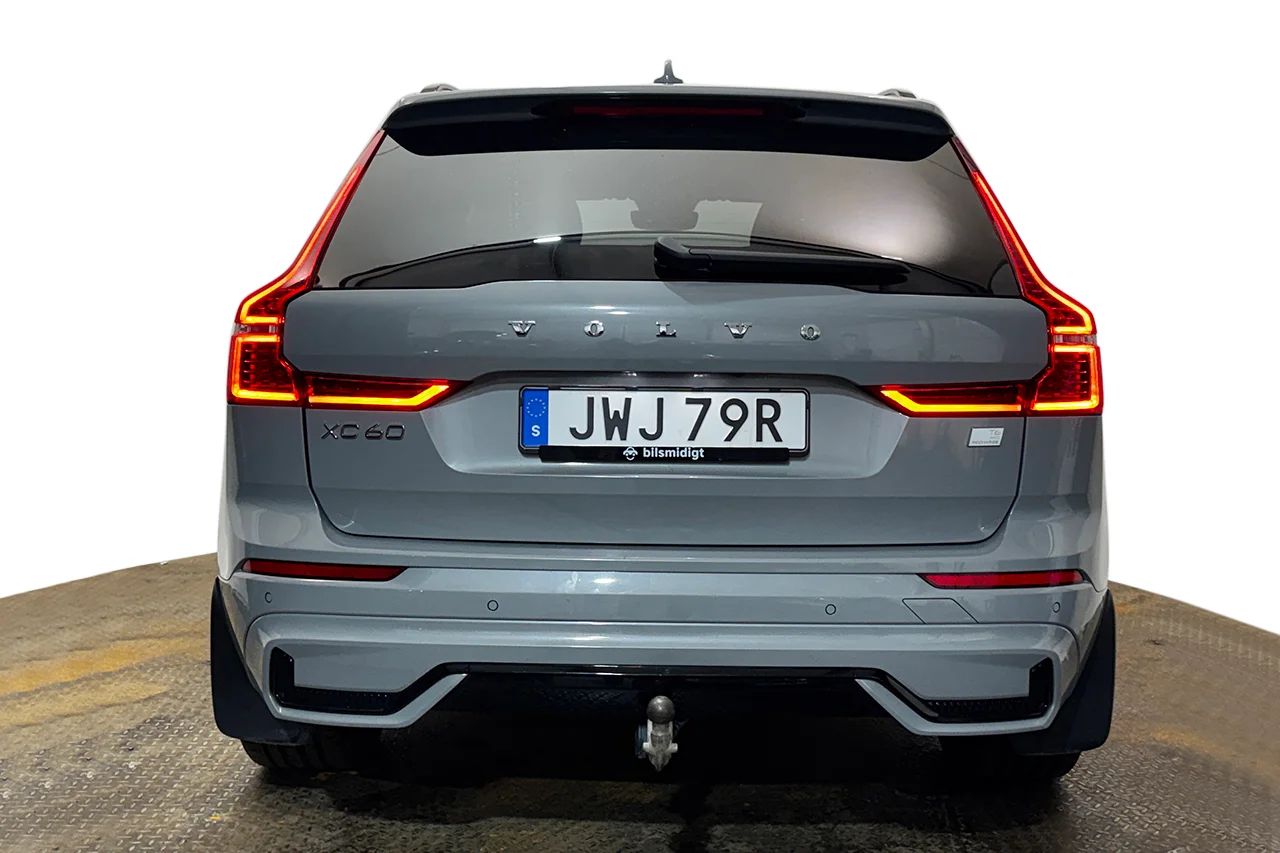 Volvo XC60 Recharge T6 AWD Plus Dark Drag Pano 360° P-Klimat MOMS 350hk – bild 6 av 40