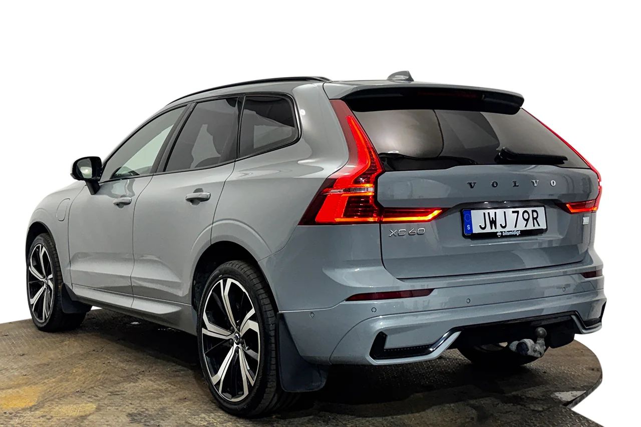 Volvo XC60 Recharge T6 AWD Plus Dark Drag Pano 360° P-Klimat MOMS 350hk – bild 8 av 40