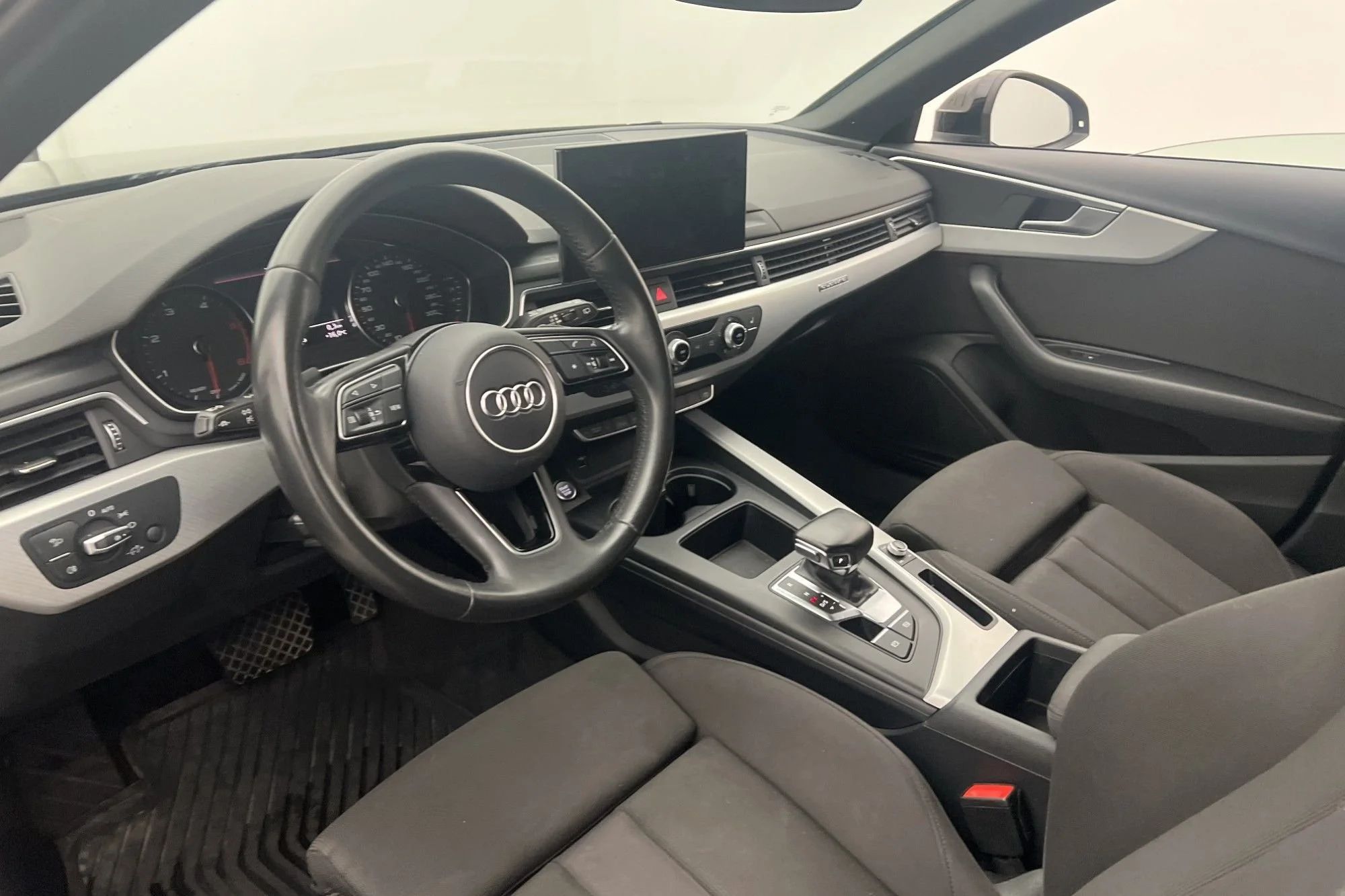 Audi A4 Avant 40 TDI quattro Drag Värmare Navi Kamera 190hk – bild 8 av 24