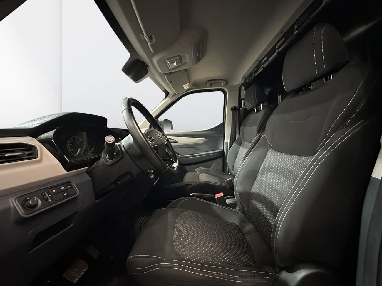 Maxus e-Deliver 3 LWB 52.5 kWh L2H1 CCS CarPlay Backkamera Moms/Leasing – bild 11 av 21