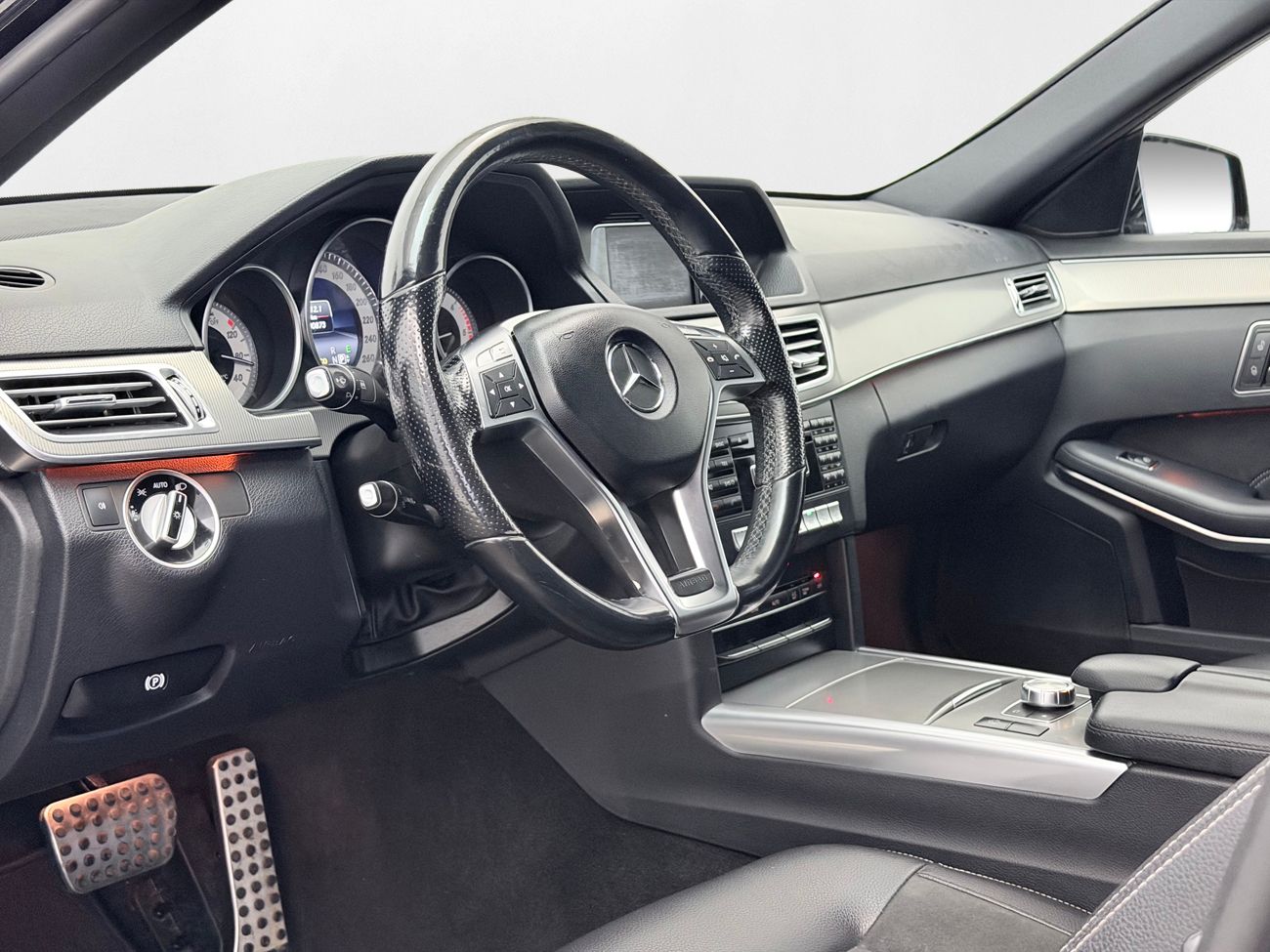 Mercedes-Benz E 250 CDI 4MATIC Automat Avantgarde AMG Sport Navigation Delläder Kamkedja 204hk – bild 12 av 31
