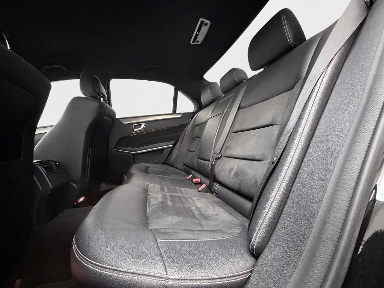 Mercedes-Benz E 250 CDI 4MATIC Automat Avantgarde AMG Sport Navigation Delläder Kamkedja 204hk – bild 14 av 31