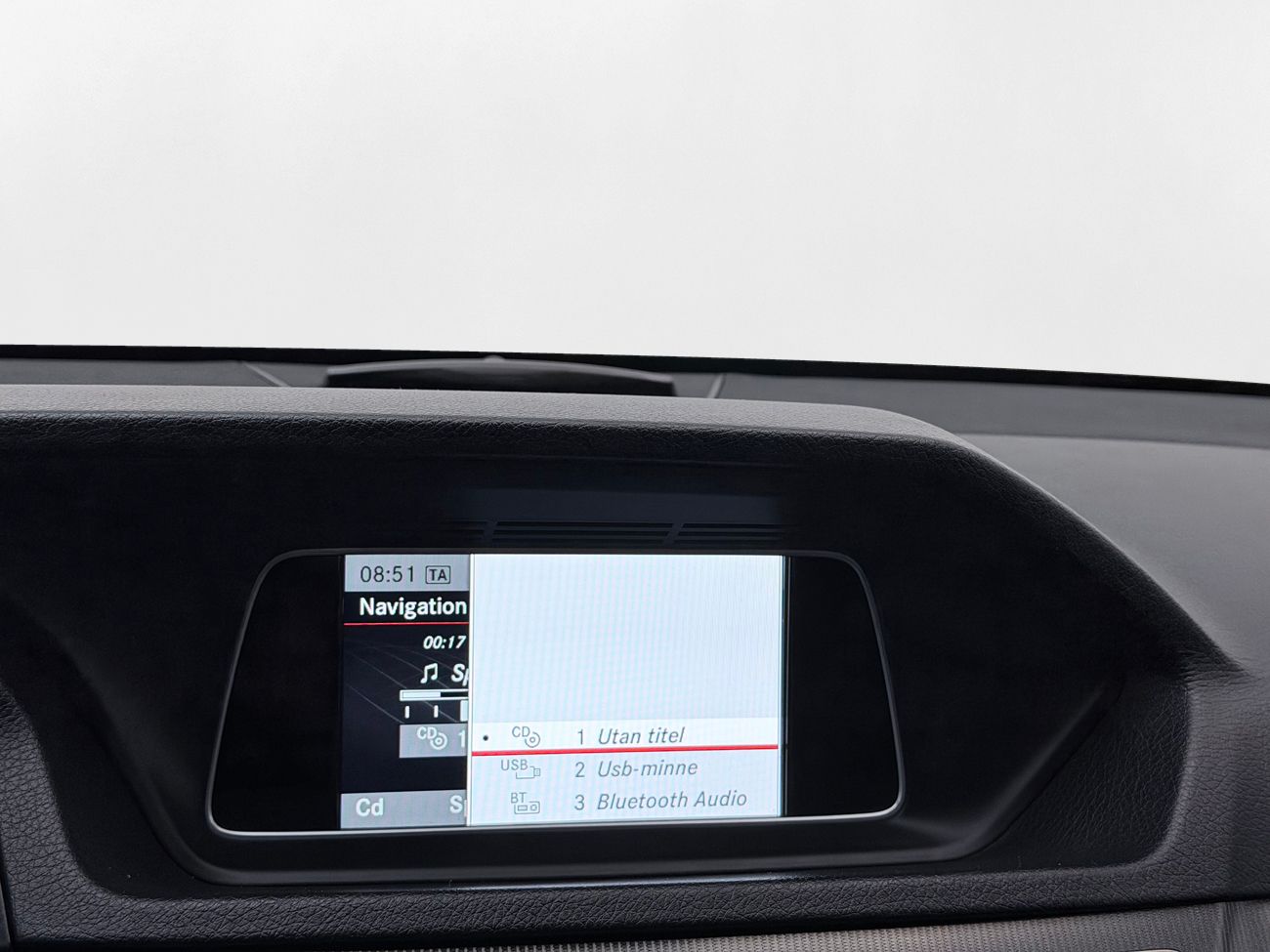 Mercedes-Benz E 250 CDI 4MATIC Automat Avantgarde AMG Sport Navigation Delläder Kamkedja 204hk – bild 25 av 31