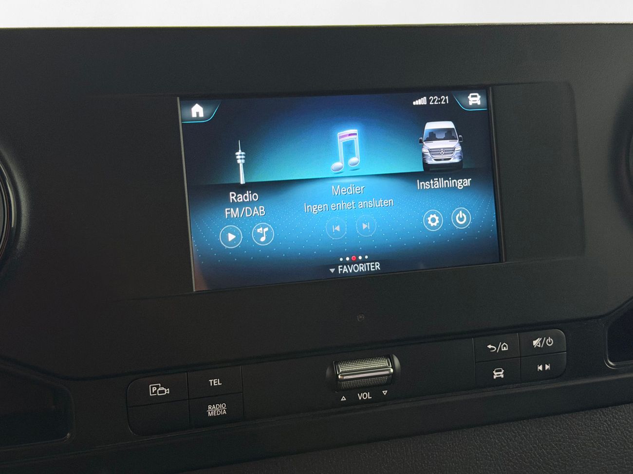 Mercedes-Benz Sprinter 317 CDI Skåp Automat 3-sits Backkamera CarPlay Fullservad hos MB 170hk – bild 19 av 23