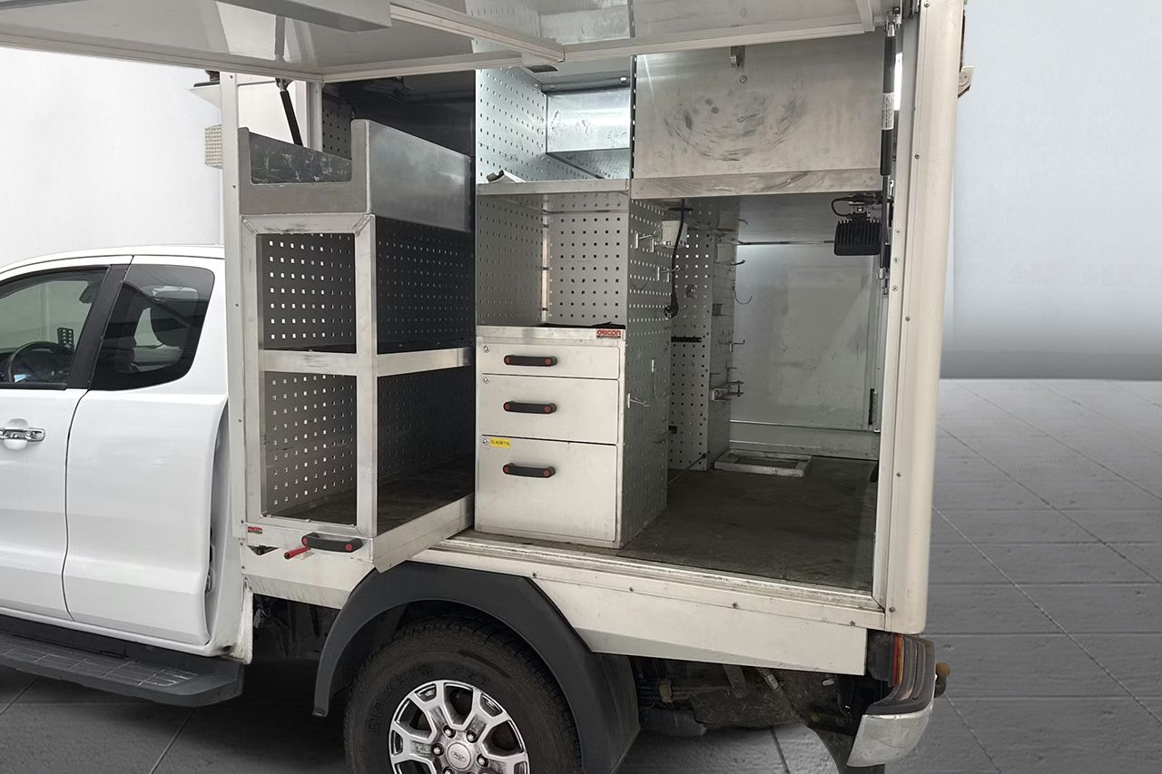 Ford Ranger SuperCab 2.0 4x4 Automat Dragkrok Clayton Verkstadsinredd Backkamera App-Connect Moms/Leasing 170hk – bild 13 av 13